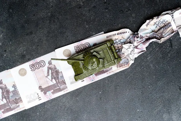 Дефіцит бюджету зростає, а інфляція б’є рекорди: в Кремлі розпочався економічний колапс